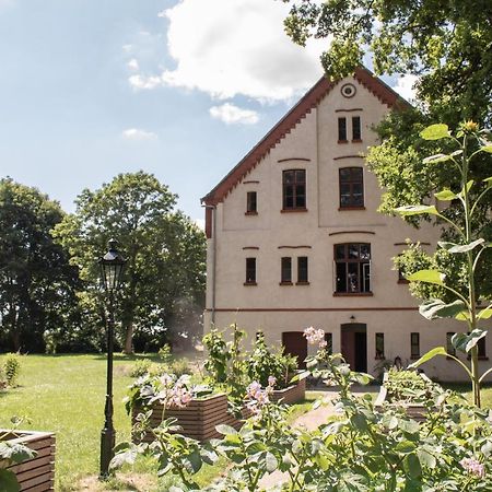 Ferienwohnung Gutshaus Zarchlin Barkhagen Exterior foto